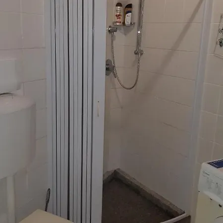 La Casa Di Giu Apartment *